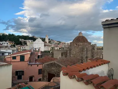 Vista generica su Orosei o vista sulla città dall'interno dell'appartamento