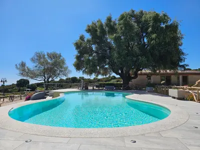 Piscina di Hotel Pranos Turismo Rurale Cala Gonone o nelle vicinanze