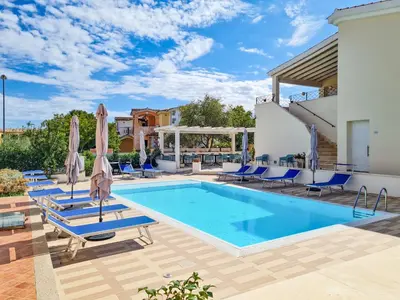 Piscina di Affittacamere Bellavista Posada o nelle vicinanze