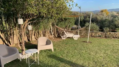Giardino di Casa Adelaide, oasi di pace con vista mare