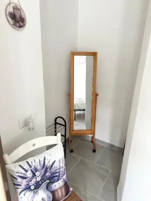 Letto o letti in una camera di Garden House - B&B near Bus Stop to Beaches & Airport