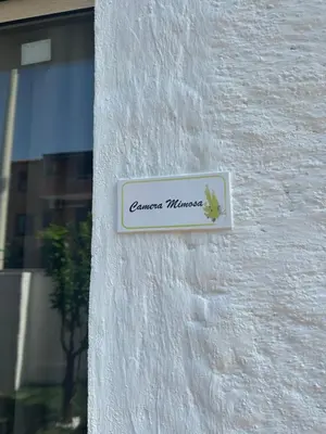 Certificato, attestato, insegna o altro documento esposto da Garden House - B&B near Bus Stop to Beaches & Airport