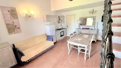 Cucina o angolo cottura di ISS Travel, San Teodoro 1 - 100 m from Cala d'Ambra Beach
