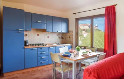 Cucina o angolo cottura di Amazing Apartment In Porto San Paolo