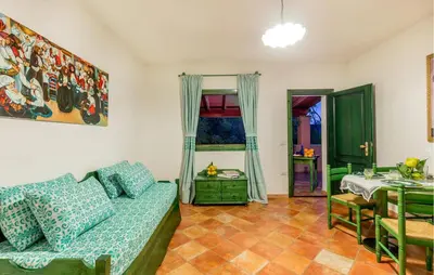 Area soggiorno di Beautiful Apartment In Orosei With Wifi