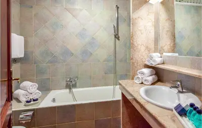 Bagno di Lovely Apartment In Orosei With Wifi