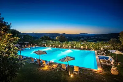 Piscina di Su Gologone Experience Hotel o nelle vicinanze