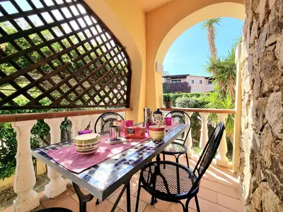 Balcone o terrazza di Luminosa villetta a vicino al mare