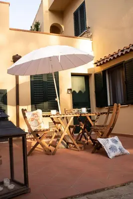 Balcone o terrazza di Cala Liberotto-Raffinata taverna con camino