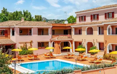 Piscina di 1 Bedroom Amazing Apartment In Orosei o nelle vicinanze