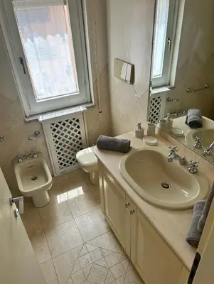 Bagno di Sunny rooftop loft with gorgeous views of Olbia