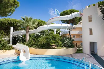 Piscina di Sentido Tirreno Resort o nelle vicinanze