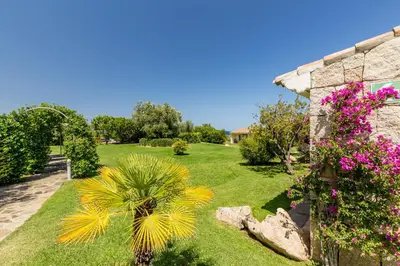 Giardino di Hotel Costa Caddu