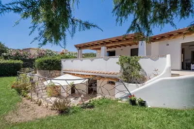 Giardino di Seafront Villa - 5min to BRANDINCHI I Exclusive Garden I Private Beach I BBQ I Wi-Fi