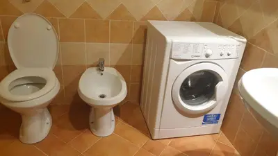 Bagno di Capo Figari 15, Appartamento spazioso nel centro di Golfo Aranci con terrazza, Wi-Fi, parcheggio gratuito