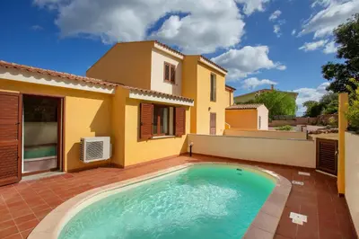 Piscina di Villetta con Piscina - BUDONI o nelle vicinanze