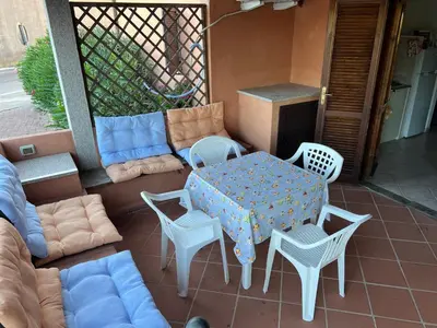 Area soggiorno di CASA MONELLA mono locale vista mare
