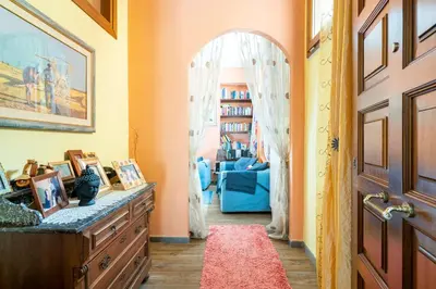 Area soggiorno di Piccolo e intimo centro città