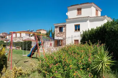 Giardino di Bouganvillage Bilo With Shared Pool