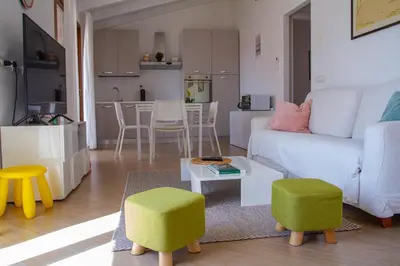Cucina o angolo cottura di Waterfront apartment Olbia