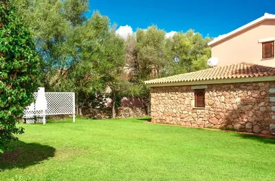 Giardino di Apartments in San Teodoro 43450