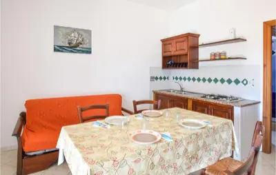 Cucina o angolo cottura di Pet Friendly Home In Orosei
