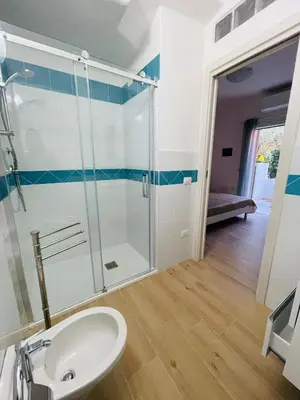 Bagno di CHRISSO ROOMS affittacamere