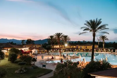 Piscina di Valtur Baia dei Pini o nelle vicinanze