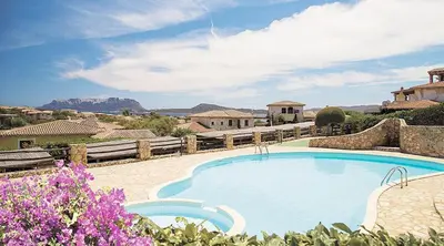 Piscina di GuestHost - Amazing Sea View Flat with Swimming Pool! o nelle vicinanze