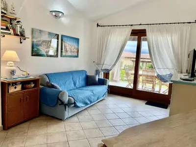 TV o dispositivi per l'intrattenimento presso Bellissima villa Alessandra grande piscina privata giardino BQ posto auto