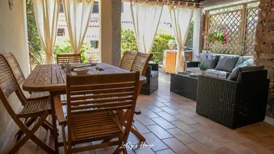 Area soggiorno di Lally's house